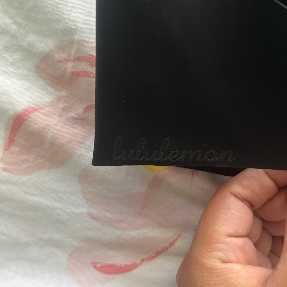 Lululemon bra - Picture 3 of 5